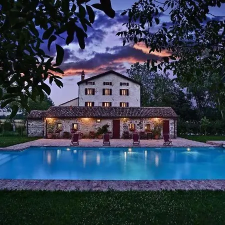 Sleeps 12 Pool Air Con Wifi 别墅 Rovolon